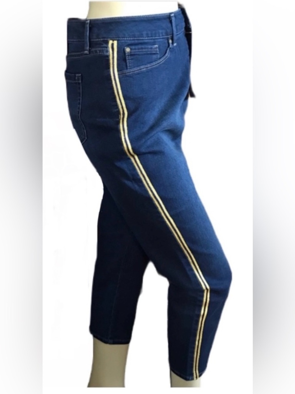CHARTER CLUB DARK WASH CROPPED LEG JEANS WITH GOLD THREAD SIDE STRIPES NWT (14P)